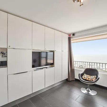 Spacious With Sea View *